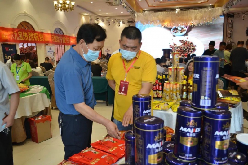 2121非凡受邀参与郑州惠济餐饮发展之顶峰论坛会